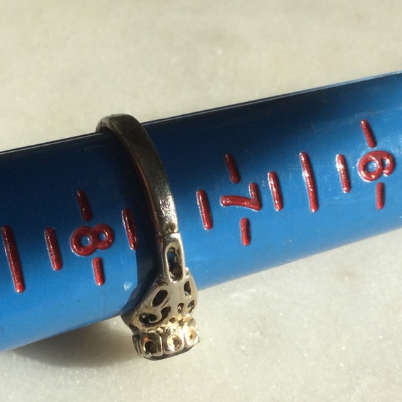 Vintage Silver Ring With Purple Stone - Picture 3 of 6